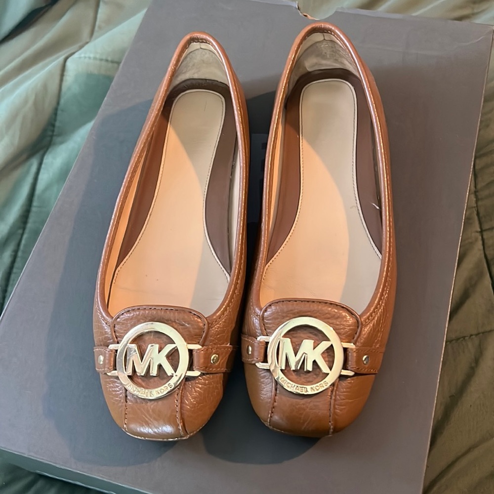 Brown MK flats size 6.5